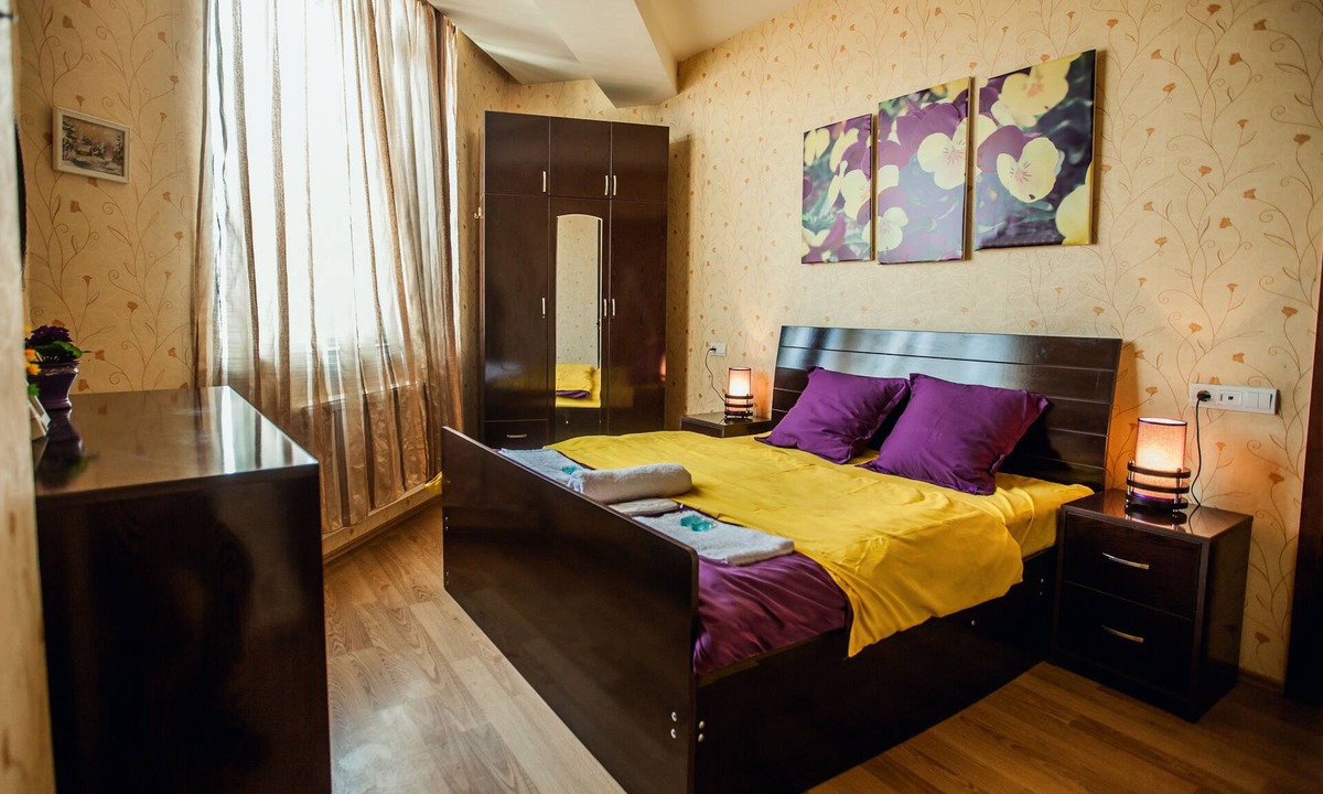 Tbilisi Apartment | This is a cozy apartment is in the new building in the Old Tbilisi district.