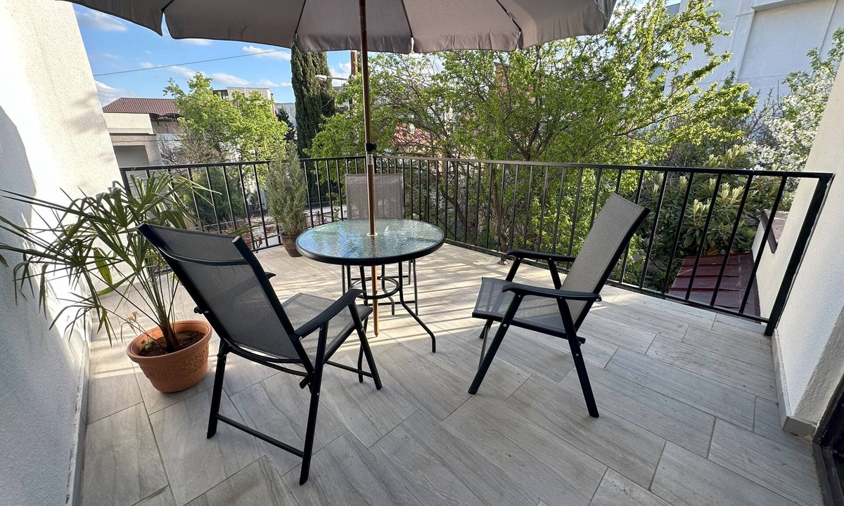 Tbilisi House | Three Palms House – Where Comfort Meets Timeless Charm