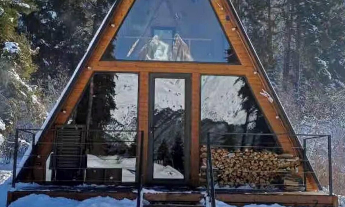 Bagvdanari Cottage | Tranquil 2-bedroom cottage in Hatsvali, Mestia with a view on Ushba’s twin peaks