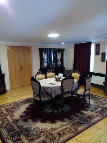 Tsqaltubo House | Tskaltubo Apartment Meri