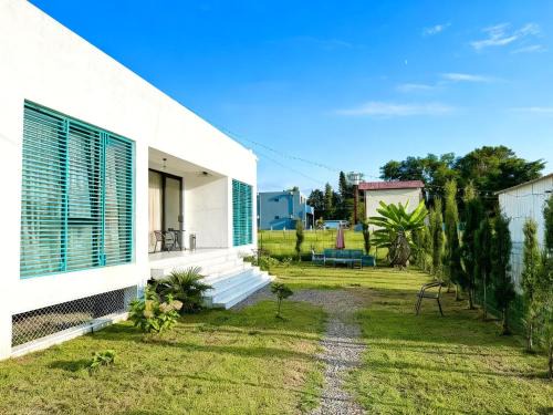 Ureki Villa | Villa Capri-Kaprovani