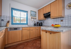 Comfortable semi-detached house in the Freesenbruch vacation park with garden and terrace in Zingst
