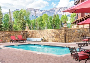 Family-Friendly 2-Bedroom Condo Tucked in the Woods in Mountain Village