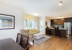 Harrison Lake View Suites - Two Bedroom Grand Suite 1 in Hope