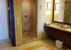 SuperExecutive+900 SF private deck and hot tub for 6 on-the-beach 5 star resort in Cabo San Lucas
