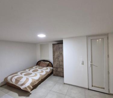 Tbilisi House | Домик у Куры