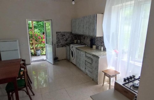 T'ba House | გიოს ქოხი