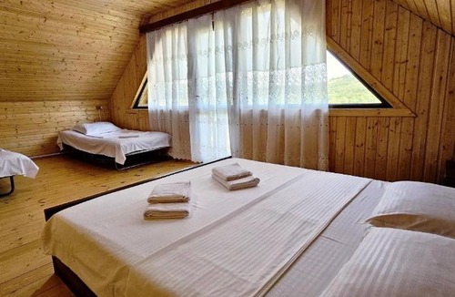 Ambrolauri Ski Chalet | კერა მთაში Kera Mtashi