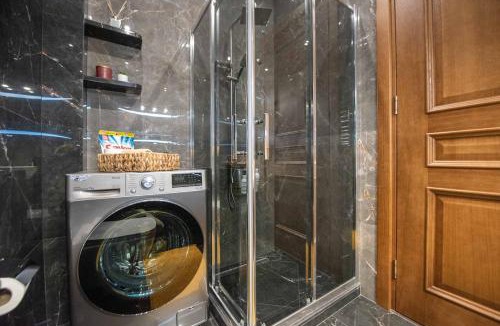 Vake Apartment | 2-Bedroom Apartment with Spacious Park View Balcony - Parking - Vake, Tbilisi