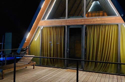 Mtskheta Ski Chalet | 2-bedroom chalet in charming Skhaltba with WiFi, AC. Relax and unwind