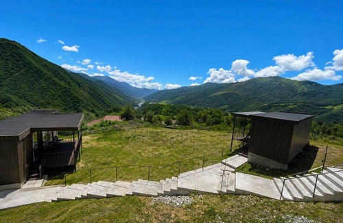 Dusheti House | 2-Bedroom Shipping Container Near Gudauri