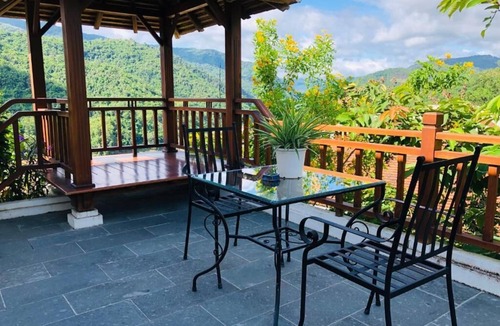 Luang Prabang Boat Rental | 2 days and 1 night Mekong cruise from Thailand to Laos # Luang prabang