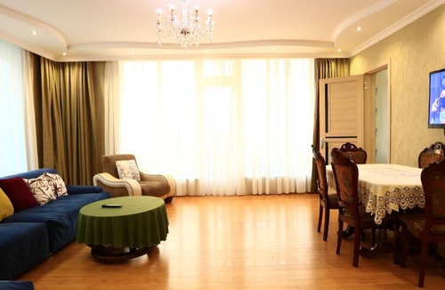 Batumi House | 3 Bedroom 2 bathroom House