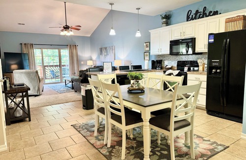 Hollister Condo | 3 BR 2 Bath Lakefront Condo Vickery Resort with dock access.
