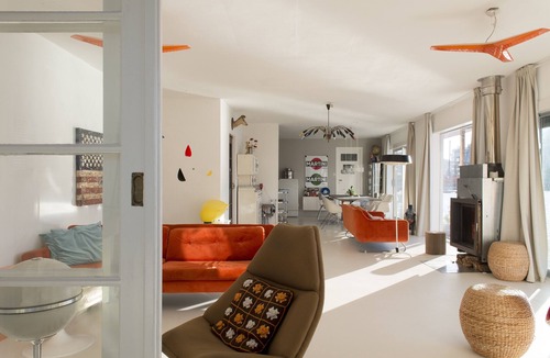 Amsterdam East Boat Rental | A romantic and unique design house boat on the Amstel river in Amsterdam