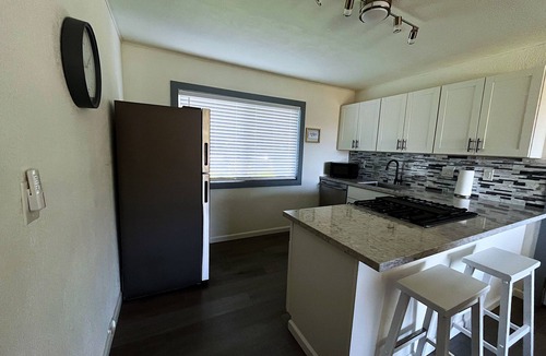 Historic Kailua Village Apartment | A Slice of Paradise in Kona - walk to stores, restaurants and the beach