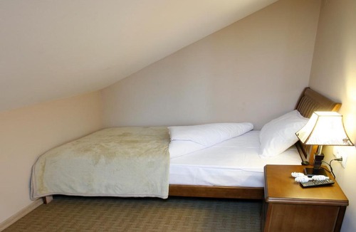 Kazbegi Hotel | Abu Hotel