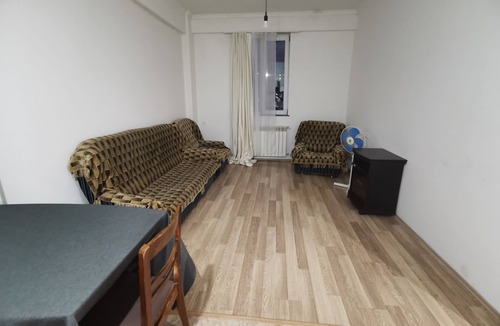 Didube Apartment | Adorable Apartment with WiFi in Charming Tbilisi Tsereteli.