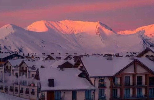 Dusheti Apartment | Altimera Collection - Silhouette - Ski-In/Ski-Out