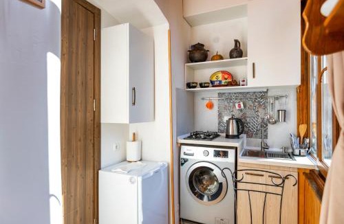 Sololaki Apartment | AMAGLEBA18