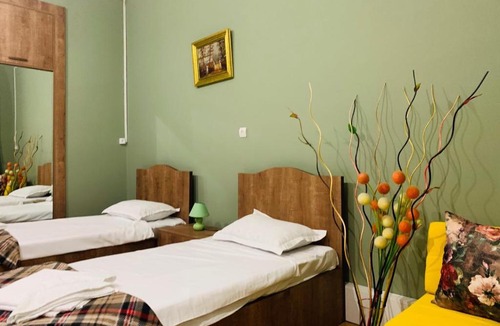mtatsminda Apartment | APARTAMENT OLD YARD