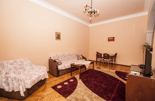 Old Boulevard Apartment | Apartment for rent near the sea