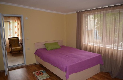 Bagvdanari Hotel | Apartment with private kitchen and bathroom