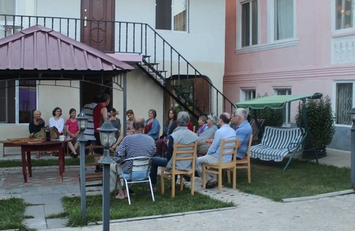 Bagvdanari Hotel | Apartment with private kitchen and bathroom