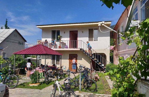 Bagvdanari Hotel | Apartment with private kitchen and bathroom