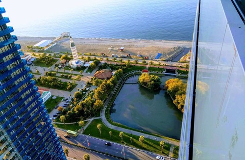 New Boulevard Apartment | Apartment with Sea View, 200m from Batumi Beach, free WiFi.