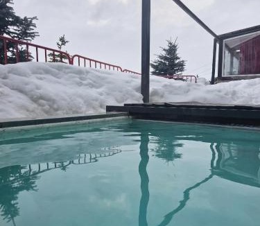 Kazbegi Apartment | Atrium Luxury Suite - Ski In Out & Outdoor Pool #413