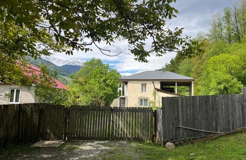Mestia House | Backpackers Hostel Homestay