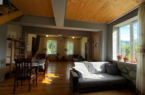 Bagvdanari House | Barbara's Eco-Cozy GuestHouse