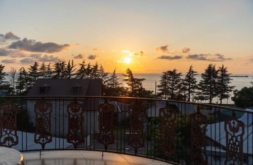 Makhinjauri House | Batumi Homestay at Tamar Mephe Avenue