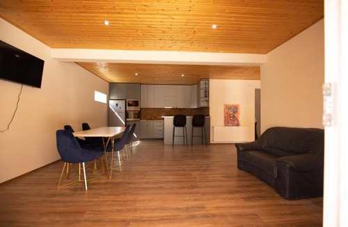 Bazaleti Apartment | Bazaleti Gift