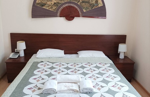 Tbilisi Hotel | Beautiful hotel in T'bilisi with comfortable rooms and AC