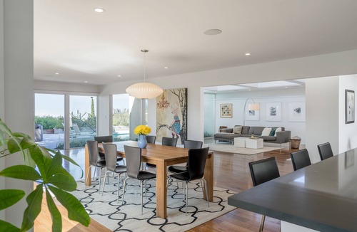 Hollywood Hills House | Beautiful Mid Century Modern in Los Angeles in the Hollywood Hills