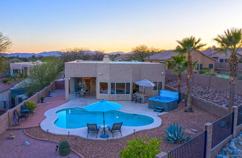 The Bluffs House | Bella View Resort Beckons You To Enjoy The Peace And Quiet Of This Home.