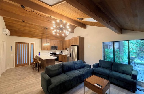 Bridle Trails Apartment | Brand New Luxury Retreat in Bellevue's Bridle Trails Forest