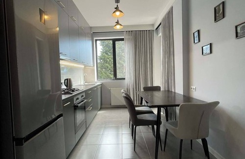 Chugureti Apartment | Bright 2bedroom Apartment near Marjanishvili Metro