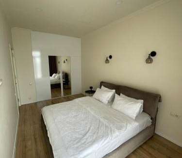 Saburtalo Apartment | Bright & Airy Hideaway