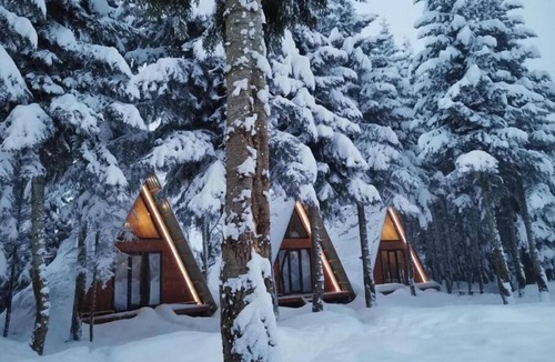 Bagvdanari Cottage | Bude Mestia cottages-Family Room with Private Bathroom