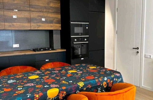 Vera Apartment | Central, modern apartment with balcony