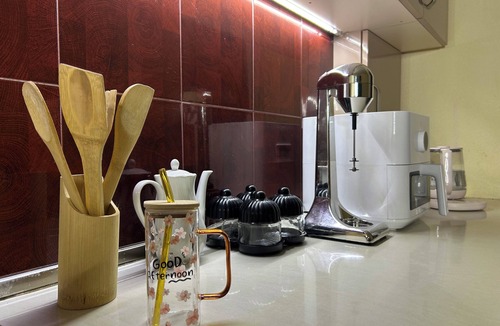 Chugureti Apartment | Charming 2-bedroom apartment with WiFi and AC in lovely T'bilisi