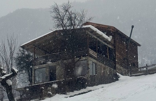 Bagvdanari Villa | Charming 2-bedroom villa in brilliant Mestia with WiFi