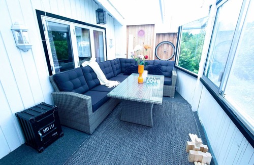 Alingsas Villa | Charming 2-bedroom house in welcoming Västra Götalands län with AC, WiFi