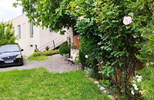 Vake-Saburtalo House | Charming 3-bedroom house with WiFi and AC in wonderful Tbilisi