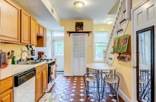 Near Northeast House | Charming Capitol Hill House, steps to Union Station, the H St. Corridor, and many DC Landmarks!
