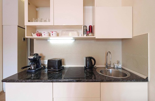 Kazbegi Apartment | Charming New Gudauri Studio - by Wehost