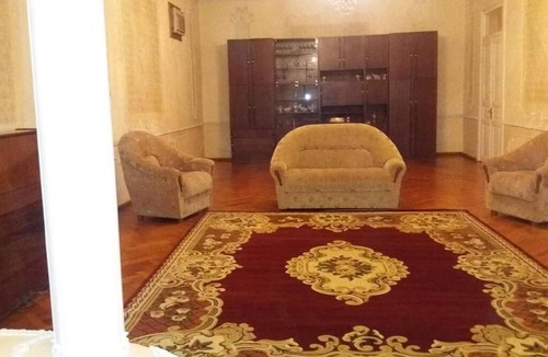 Samtredia Apartment | cheerful 4 bedroom home in Samtredia, georgia (near to airport)